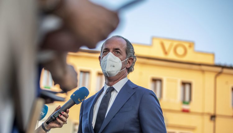Zaia in Protezione Civile: “In Veneto i positivi sono un terzo rispetto a marzo, ma sono aumentati i ricoveri”
