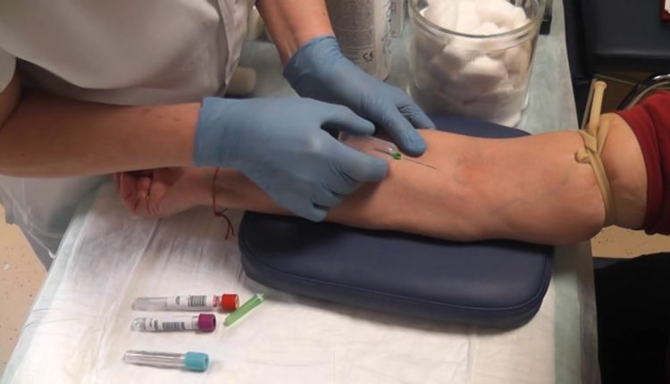 Prelievo venoso, una questione di tatto e di sensazioni: dialogo tra infermiere e paziente e corretta esecuzione | Emergency Live