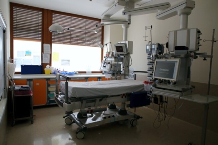 Emergenza coronavirus: a Firenze gravissimo un ragazzo di 12 anni positivo al Covid, salvato al Meyer | Emergency Live