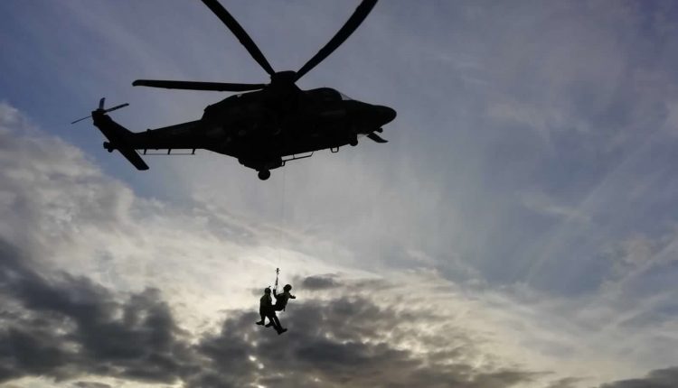 Operazioni HEMS, in Sicilia addestramento congiunto di Aeronautica Militare e Soccorso Alpino CNSAS 1