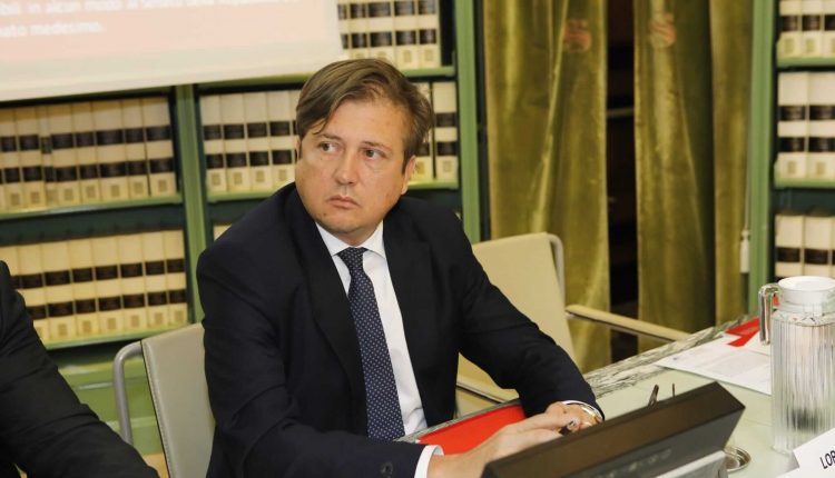 Covid, Sileri: “In Italia il 13% delle dosi di vaccino che arriveranno in Europa”