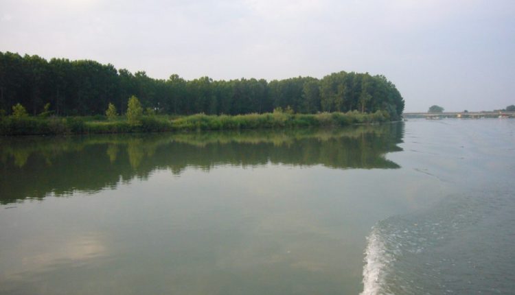 Maltempo, allerta rossa della Protezione civile in Veneto, Friuli Venezia Giulia e Provincia Autonoma di Bolzano. Il Po sale di due metri e mezzo in 24 ore