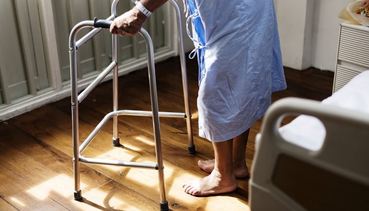RSA, inviate alle strutture le linee guida del Ministero della Salute: svolta per visite, abbracci e fisioterapia / PDF