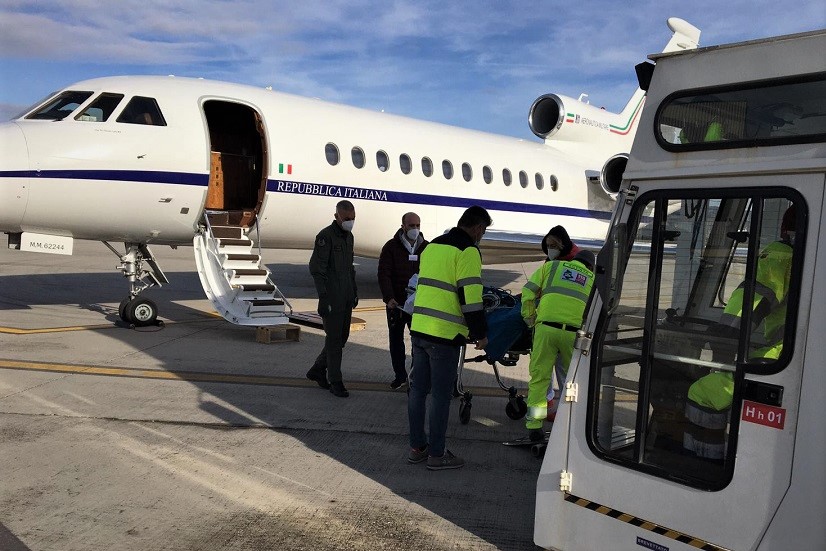Volo salvavita per una bambina di 11 anni, l'Aeronautica Militare la trasporta da Perugia a Milano