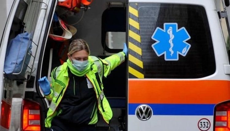 Napoli, due donne del 118 aggredite: calci e pugni ad infermiera e autista soccorritrice di ambulanza India
