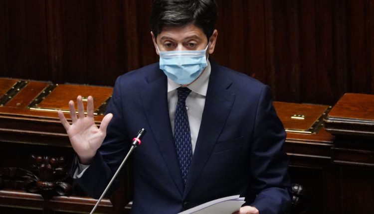 Covid-19, Speranza: “Stato entra con capitale pubblico nel vaccino italiano Reithera”