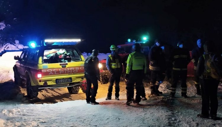 Borgotaro, sorpresi dalla notte durante escursione sulla neve: due ragazzi salvati dal Soccorso Alpino