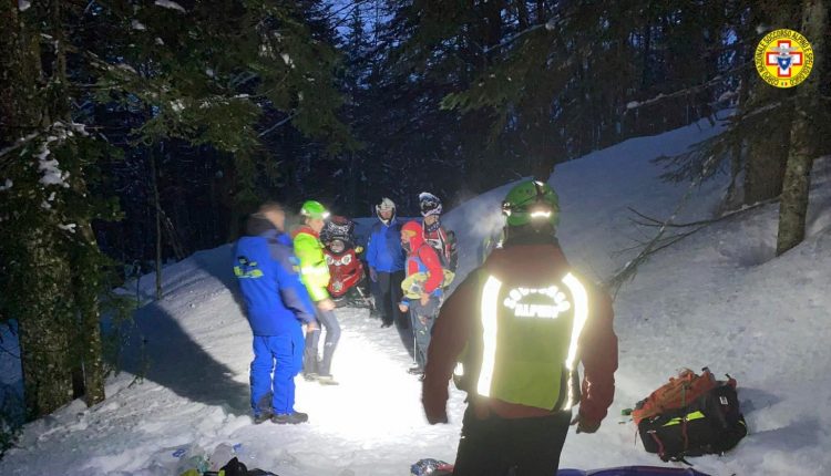 Villa Minozzo (RE) / lasciato il rifugio Battisti, è colto da malore: vani i soccorsi per un 58enne