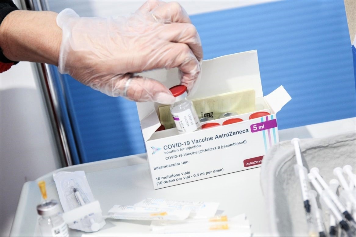Astrazeneca: “Obiettivo 5 milioni di dosi di vaccino all’Italia entro marzo”