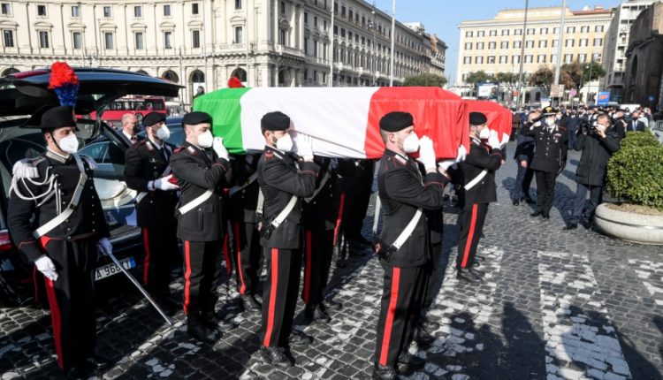 “Piangere è doveroso”: funerali di Stato per Attanasio e Iacovacci, uccisi in Congo 4