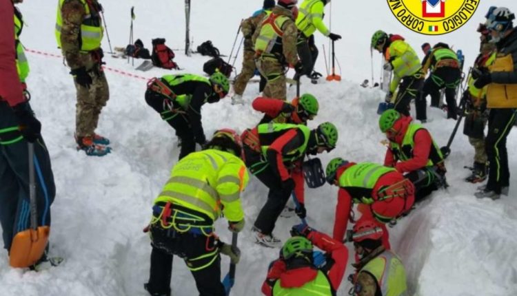 Abruzzo, concluso il lavoro del Soccorso Alpino: recuperato anche il quarto corpo dei dispersi sul Monte Velino