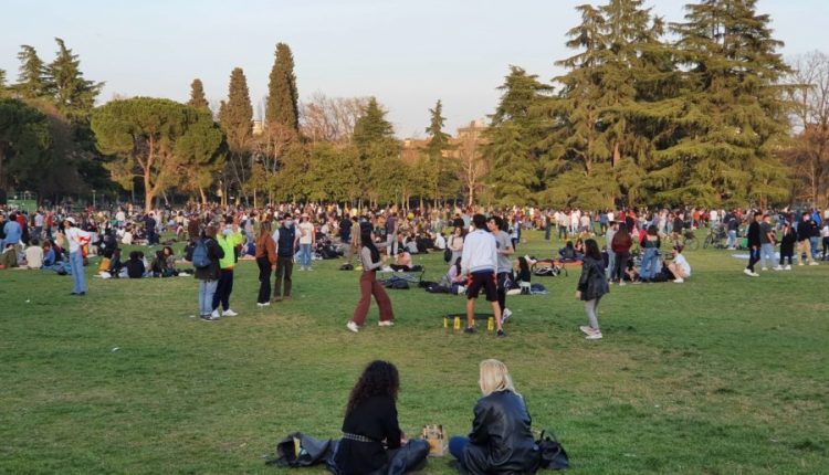 A Bologna atteso il record di contagi Covid: oggi si sfioreranno 800 casi 1