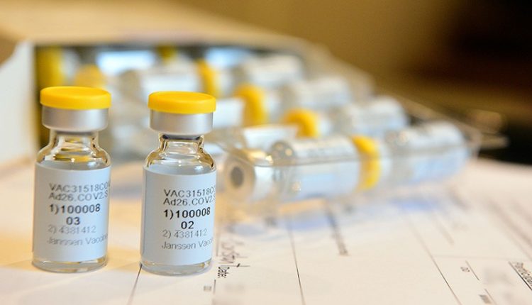 Johnson & Johnson assicura 400 milioni di dosi all’Africa: vaccino Janssen all'Unione africana