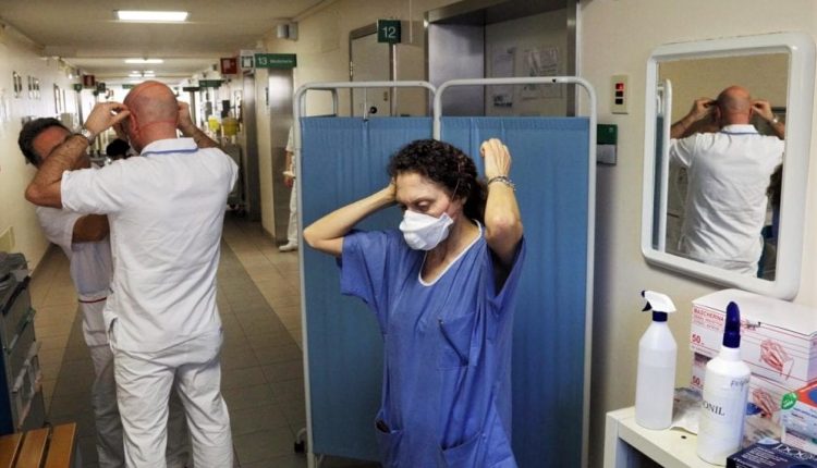 Lo sfogo dei sanitari di Bologna: negli ospedali carico impressionante, basta dubbi sul vaccino 2