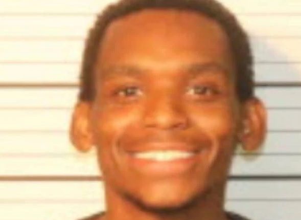Memphis (Tennessee), ruba un’ambulanza e se ne vanta sui social: beccato