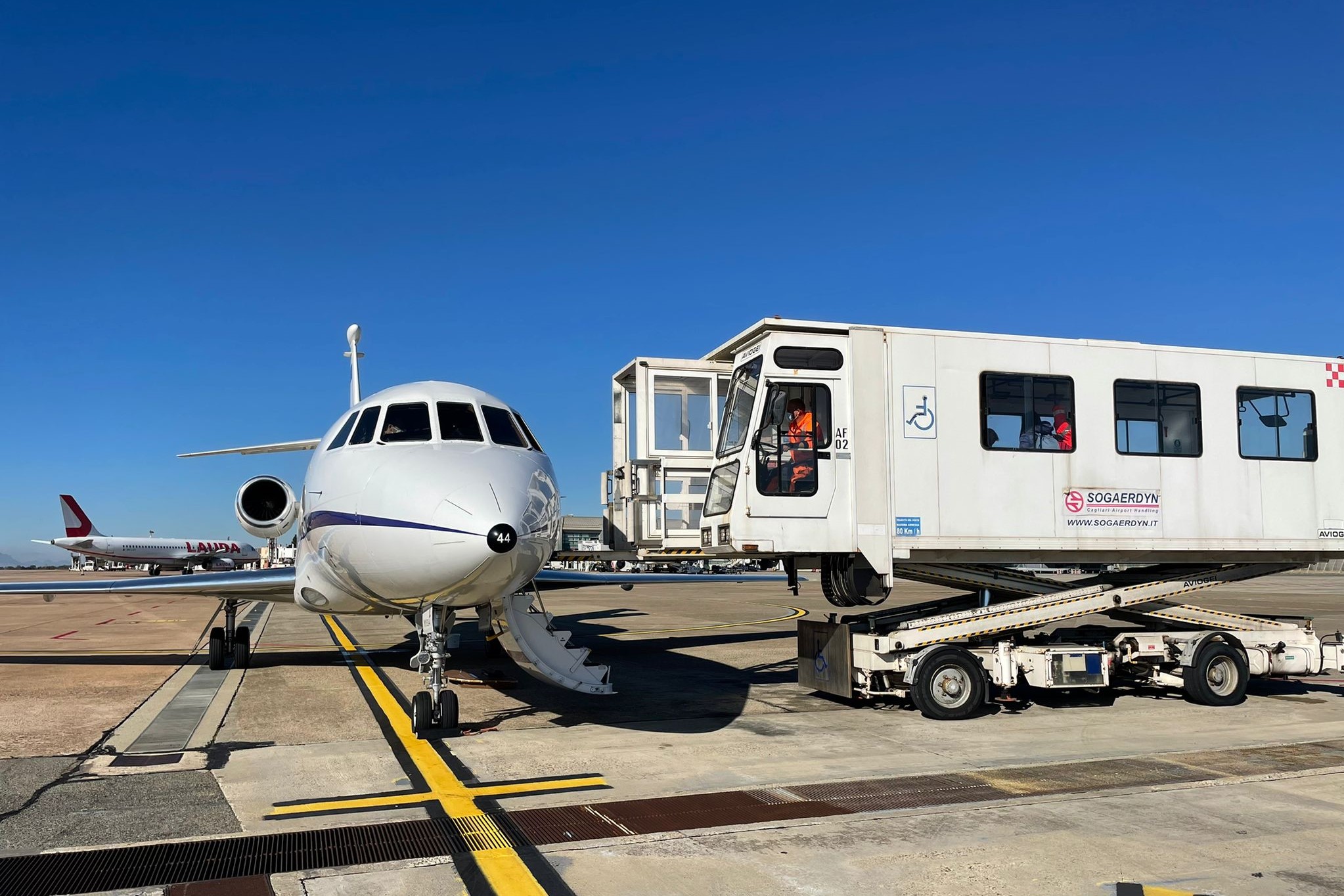 Falcon900
