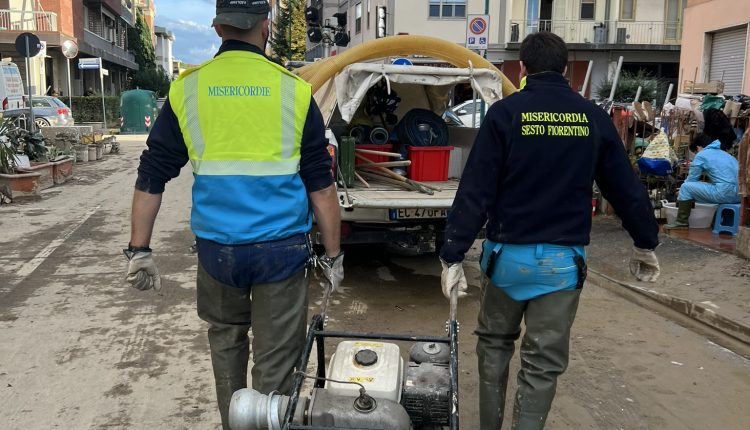 Misericordia sesto fiorentino alluvione campi bisenzio (4)