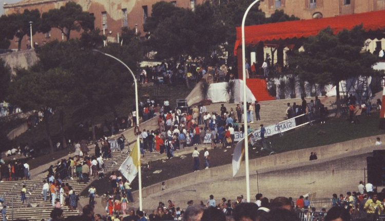 Cagliari 20.10.1985- Folla a Bonaria