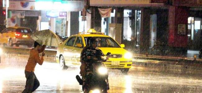 Emergency Live | Typhoon Matmo batters Taiwan, nine hurt