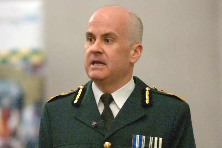 Emergency Live | 300 new paramedics to be taken on by West Midlands Ambulance Service