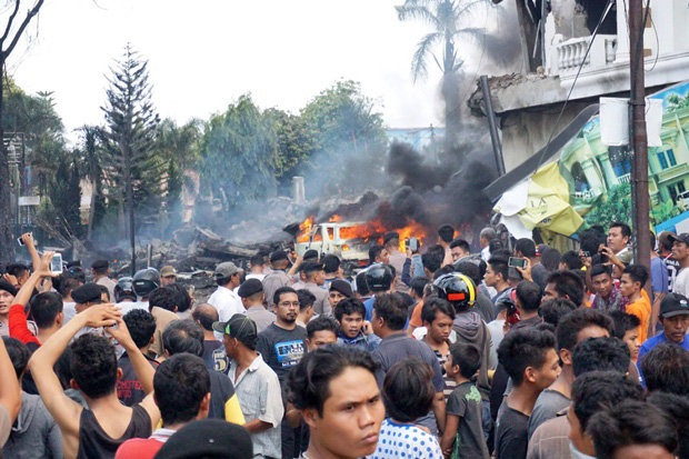 Emergency Live | Plane crash in Medan, Indonesia. At least 74 have been killed
