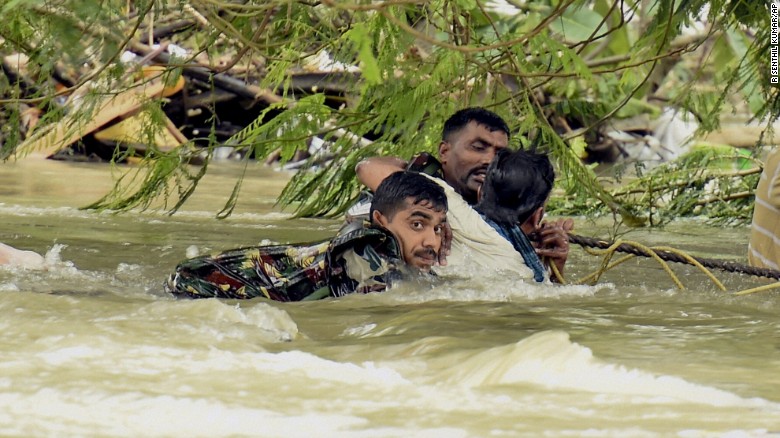 Emergency Live | India - Flood inundate street in Chennai, Emergency workers rescue more than 120.000 people image 1