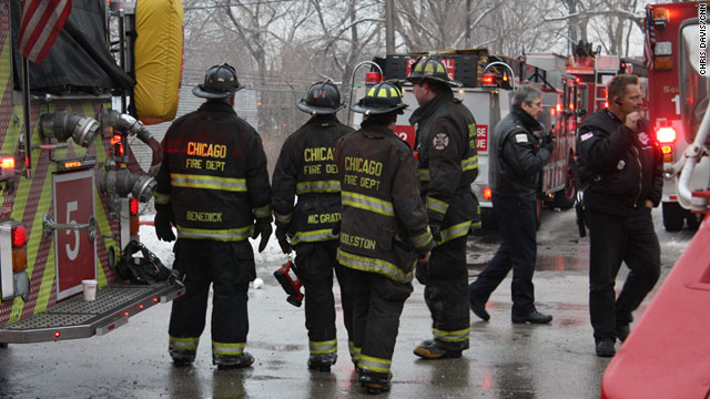 Emergency Live | Chicago: Firefighter killed in South Chicago blaze