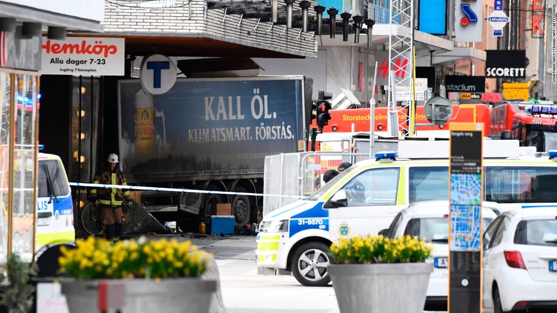 Emergency Live | Stockholm, truck drives into crowds