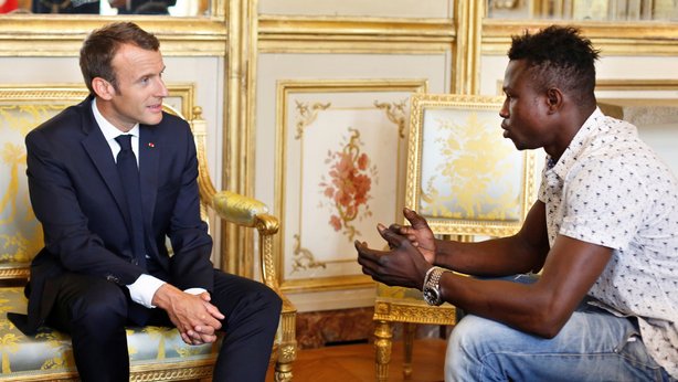 Emergency Live | VIDEO - A hero in Paris: an undocumented Malian man saves a toddler from a tragic fate