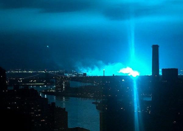 Emergency Live | A facility explosion lights up New York sky of green and blue. FDNY monitoring the area image 1