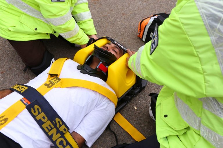 10 Steps to perform a Correct Spinal Immobilization of a Trauma Patient