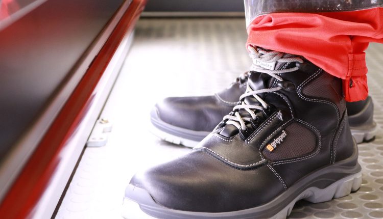 Emergencia en vivo | Comparación de zapatos de trabajo para profesionales de ambulancias y trabajadores de EMS image 30