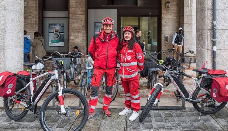 Emergency Live | Is a bicycle ambulance a good solution for urban first aid? image 5