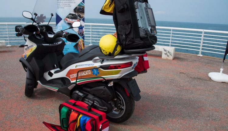 Emergency Live | Motocicleta ambulância ou ambulância em van - Por que Piaggio Mp3? imagem 9