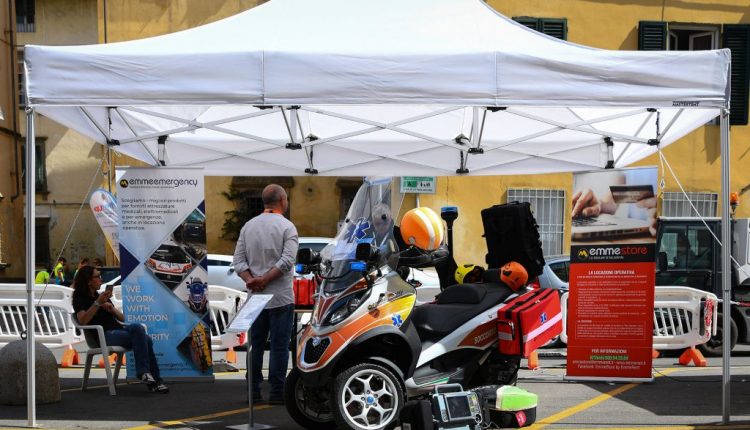 Emergency Live | Motocicleta ambulância ou ambulância em van - Por que Piaggio Mp3? imagem 11