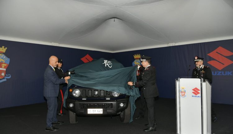 Emergencia en vivo | Suzuki Jimny, el 4WD supercompacto entra en el Carabinieri Corps image 4