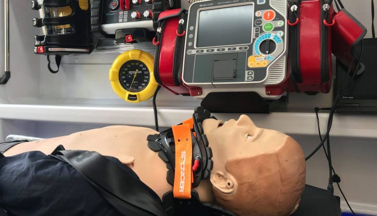Emergency Live | Cervical Collars : 1-piece or 2-piece device?