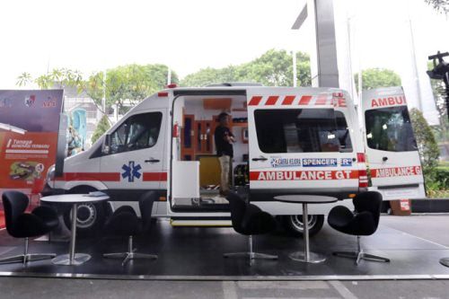 Emergency Live | Discovering equipment and solutions inside an ambulance in Indonesia image 3