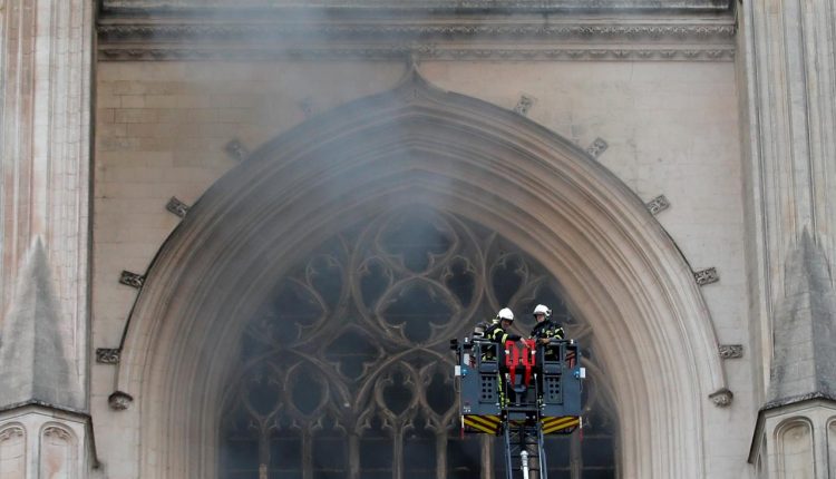 Emergency Live | France: fire in Nantes Cathedral: firefighters and police suspect the criminal track