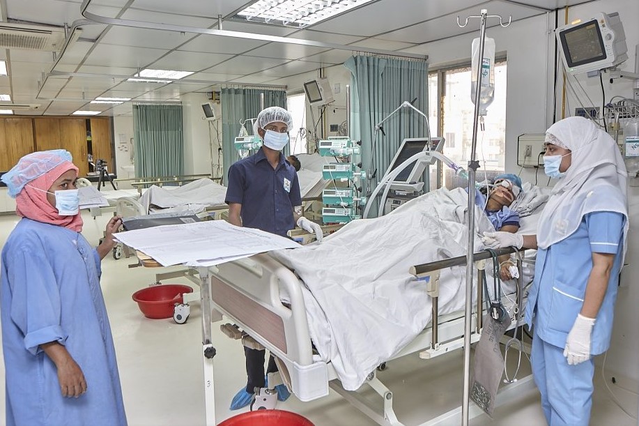 Intensive care in Bangladesh: how many beds? How many hospitals are equipped with this ward so essential in the COVID-19 pandemic?