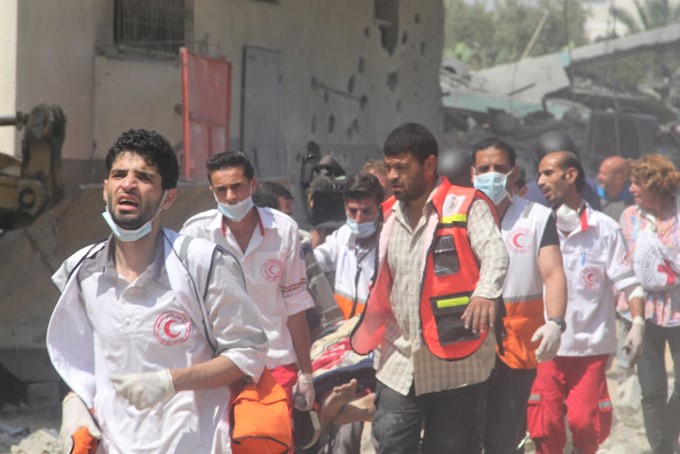 Ambulance, how is the rescue network organized in Palestine?