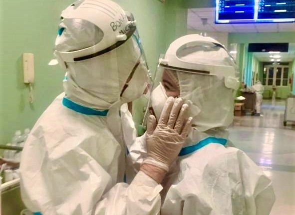 Even Valentine’s Day defeats Covid: in Bari the love between two nurses was born in the ward of the General Hospital 1