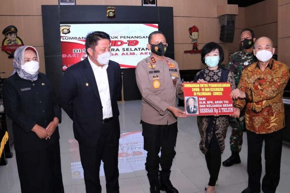 Indonesia Deceased Billionaire Donates 134 Million To Fight Covid [ 798 x 1200 Pixel ]