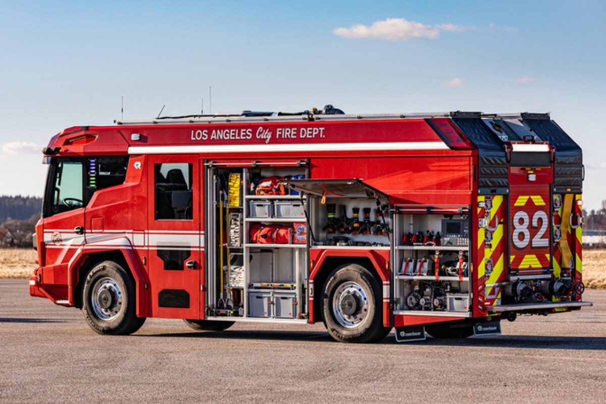 Jets de projectiles sur une ambulance ou un camion de pompiers